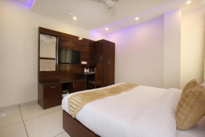 Hotel Silver Palm Zirakpur المظهر الخارجي الصورة